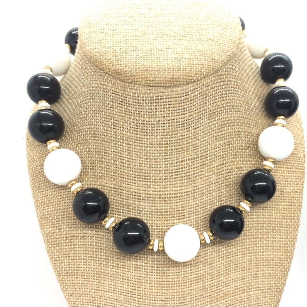 VINTAGE MONET BAUBLE NECKLACE COLLAR CHUNKY BEADS BLACK WHITE MONOCHROMATIC